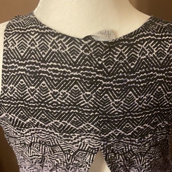 Patrons Of Peace Crop Tank - Picture 6 of 9